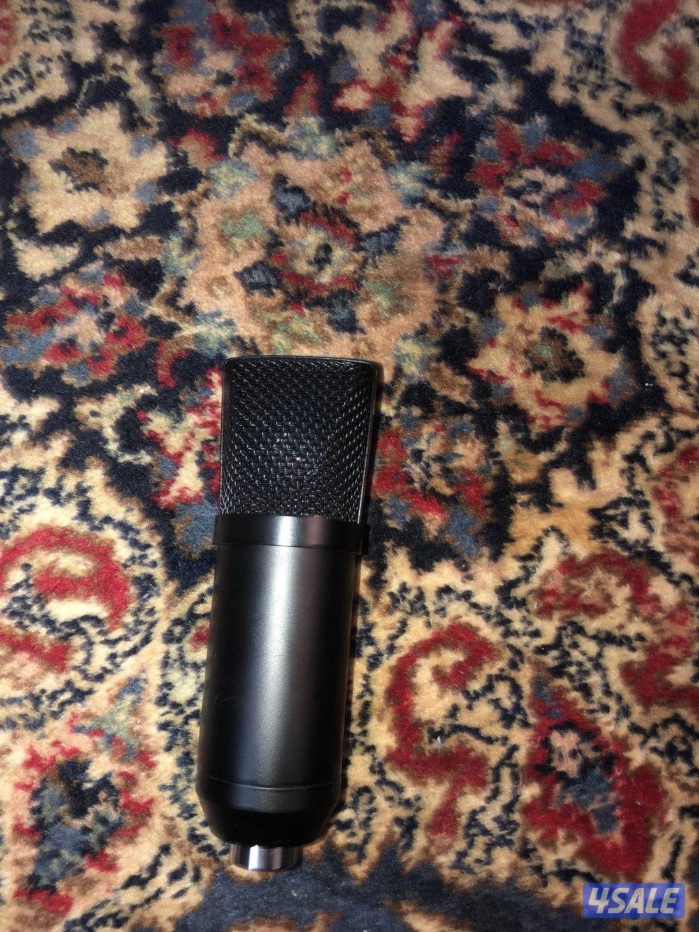 مايك تسجيل او للتصوير او للالعاب مع فلتر وستاند بحاله ممتازة4