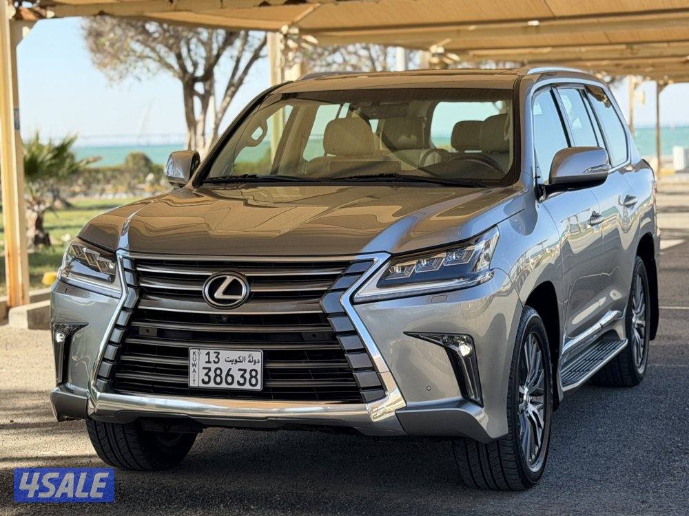 2016 لكزس LX5700