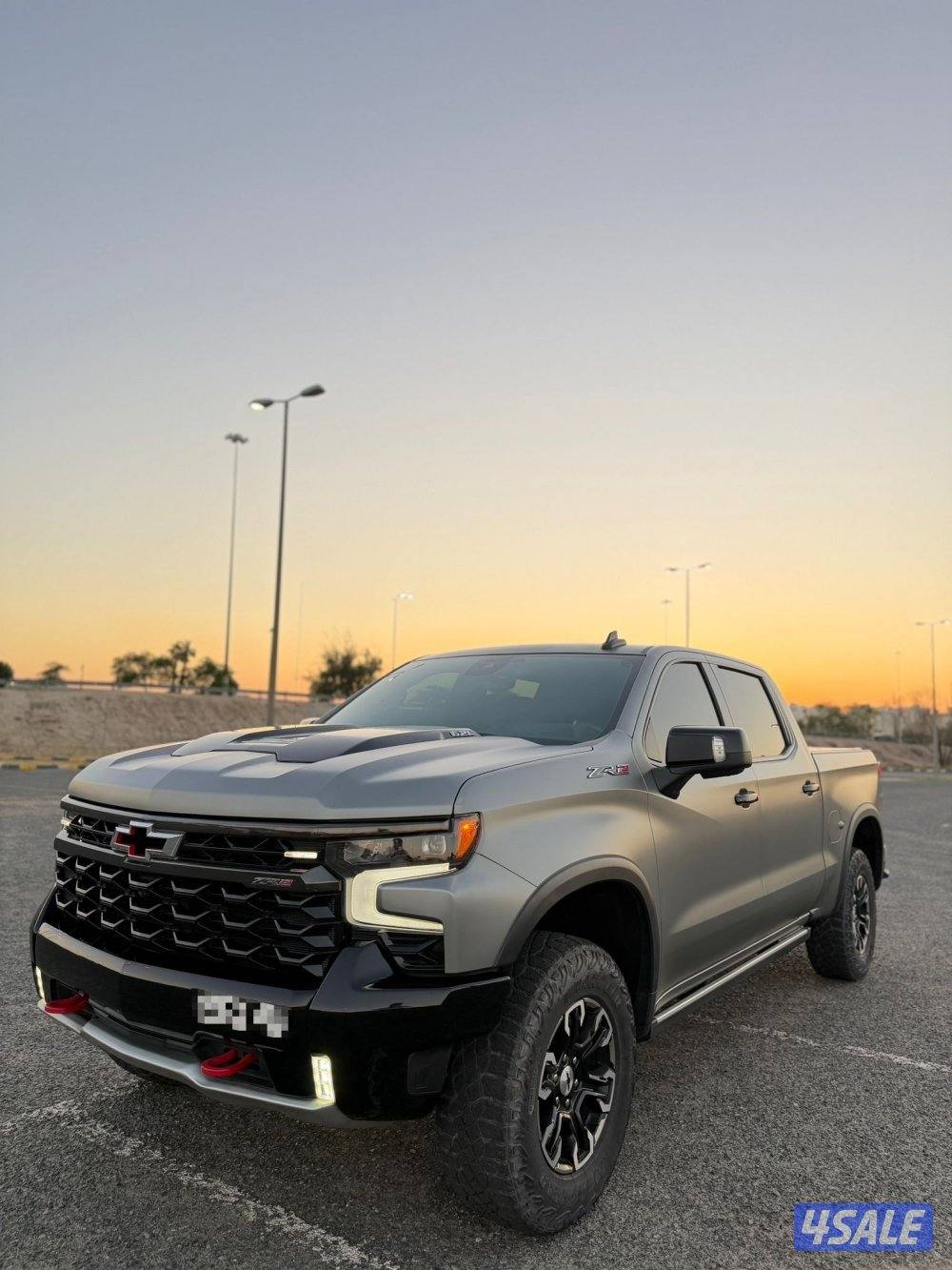 للبيع وانيت سلفرادو ZR22