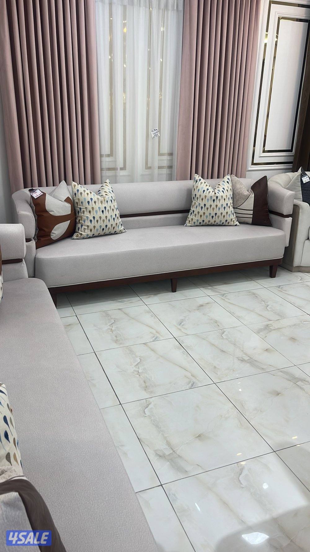 الضجيج مجمع غاليرا محل قصر روفان باب ٢/٥ محل ١٤ ارضى8