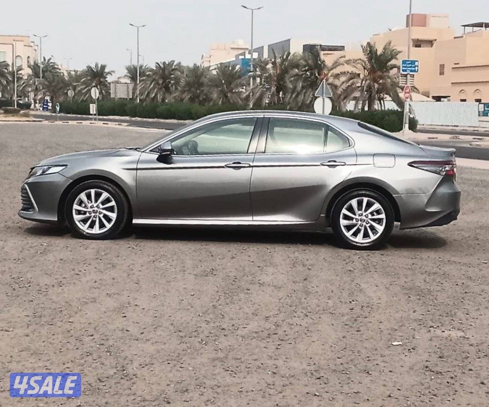 كامري 2022 عداد 52 الف كم مالك اول4
