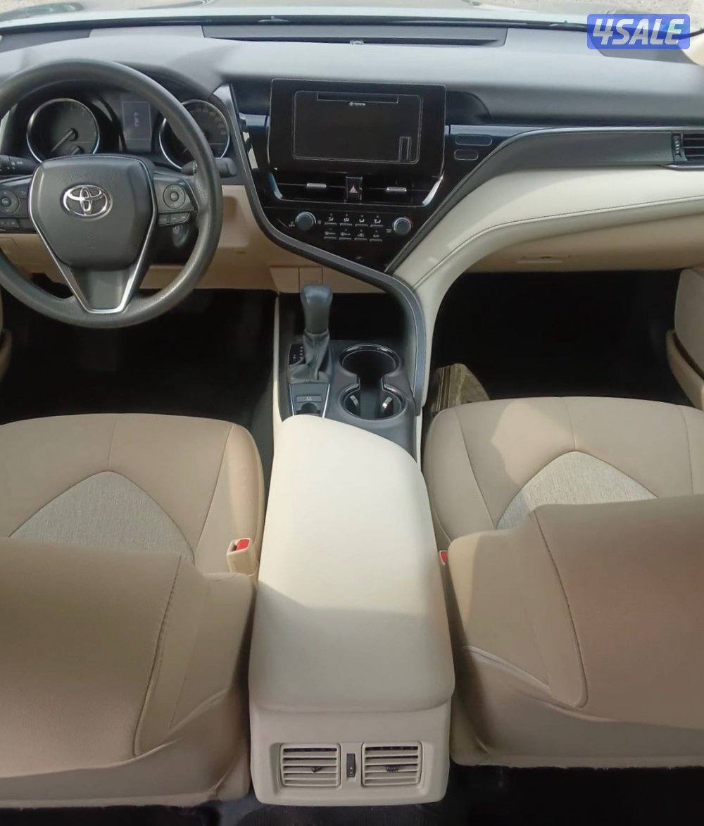 كامري 2022 عداد 52 الف كم مالك اول6