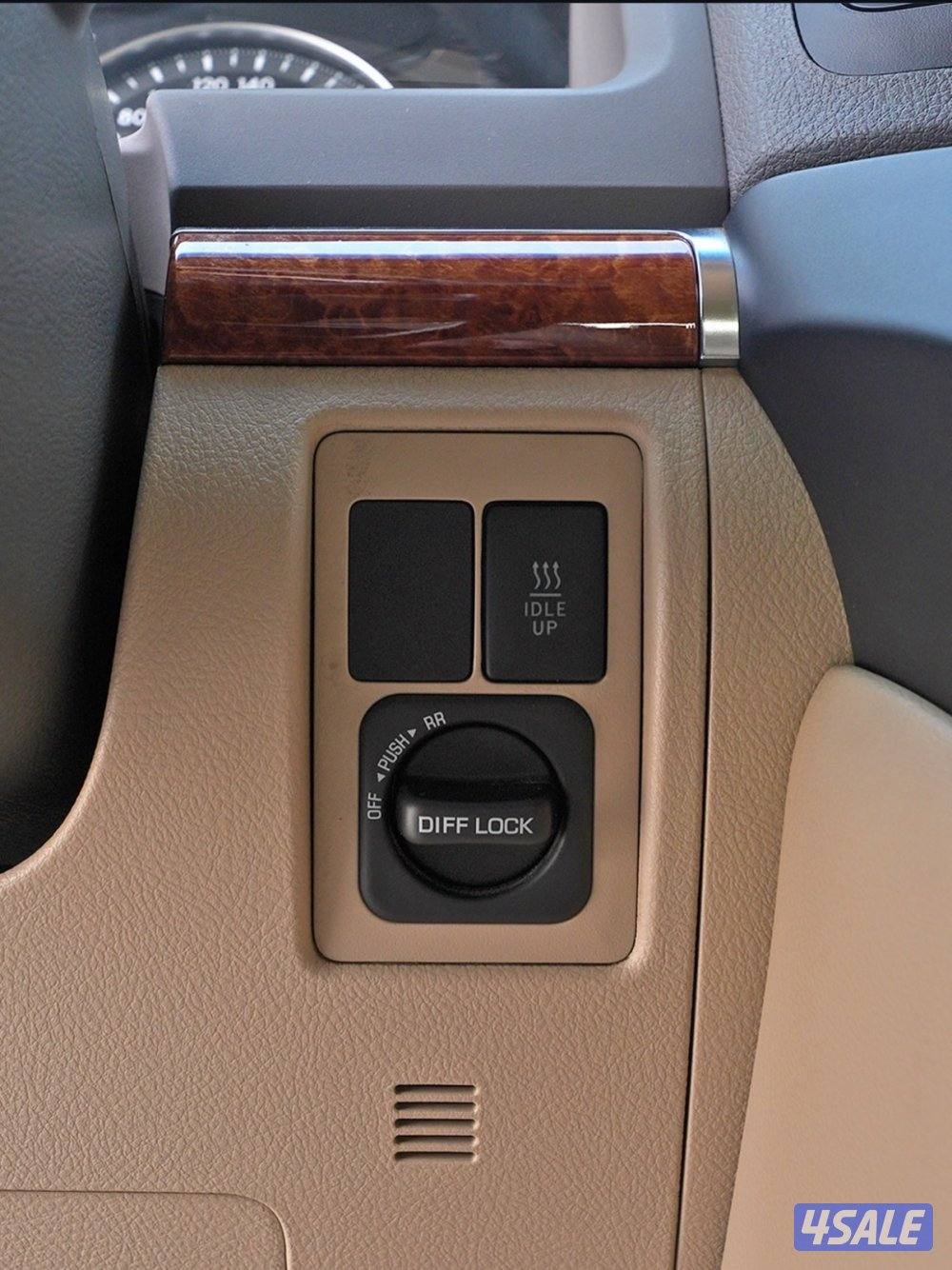 لاندكروزر ديزل الساير (مخزن)12