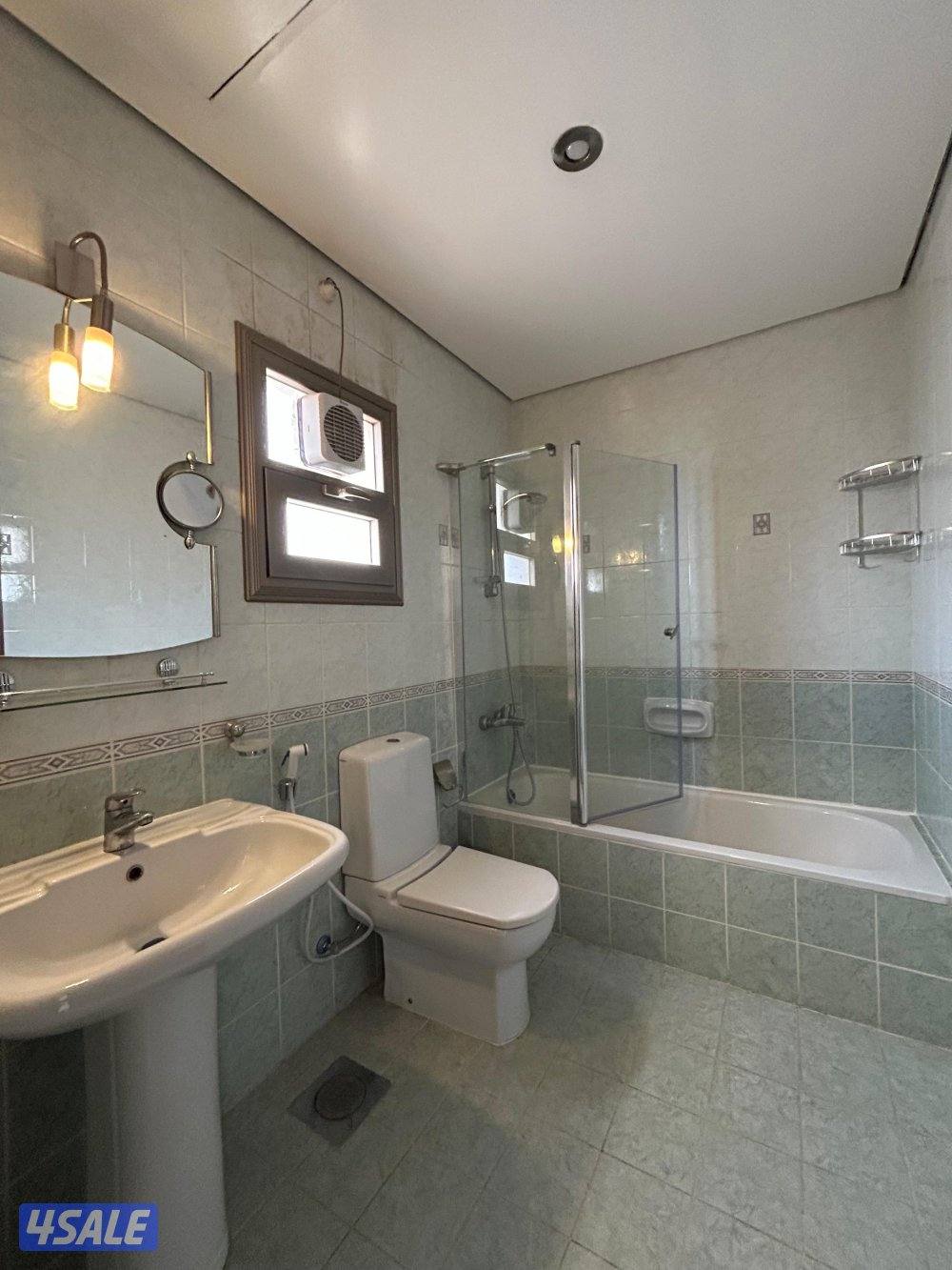 شقة نصف مفروشه للإيجار فى الشعب البحري بإطلالة بحيرة3