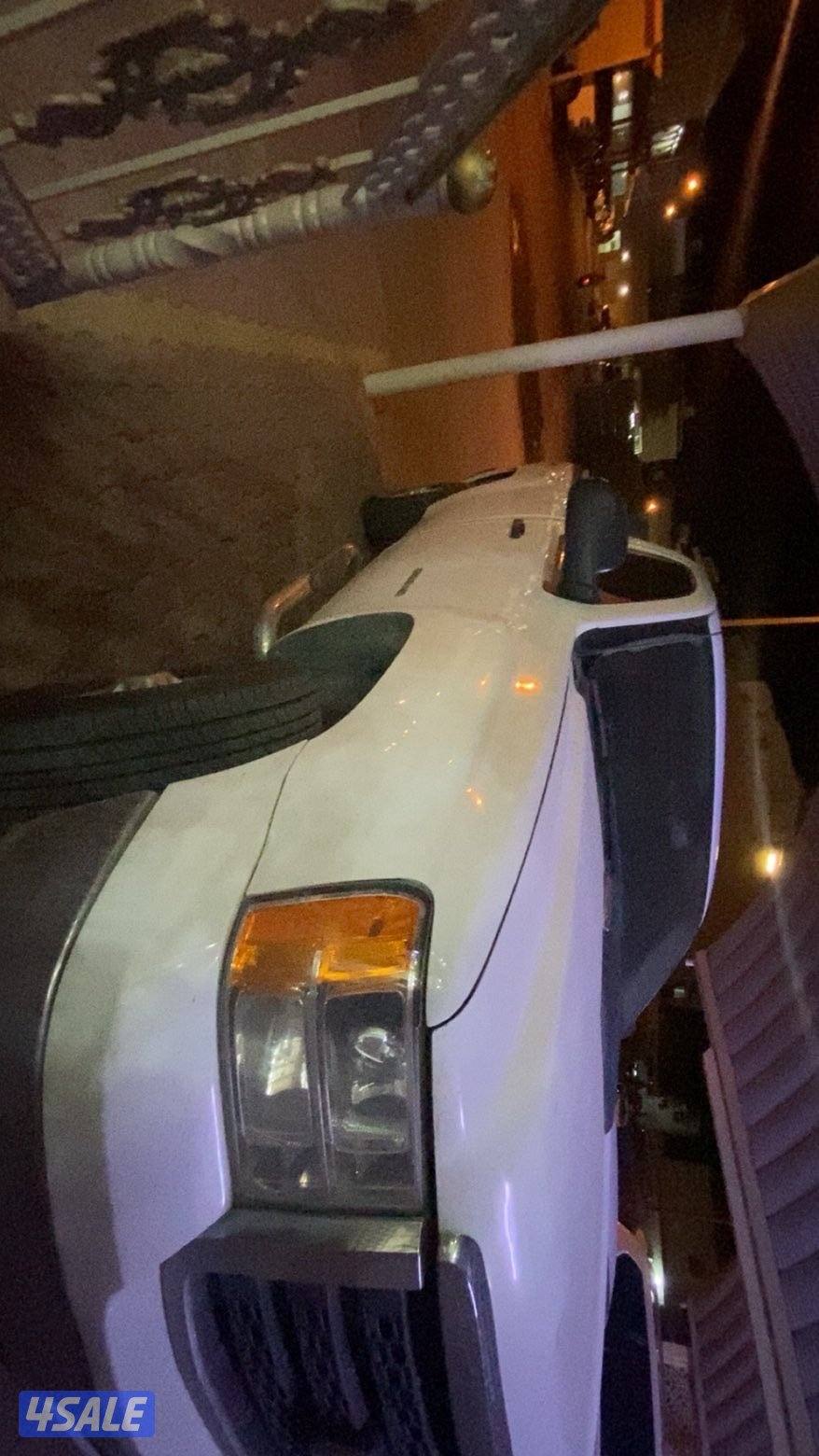 للبيع سيرا hd 2500 موديل 2011شرط الفحص قير ومكينه وشاصي عداد 288000الف1