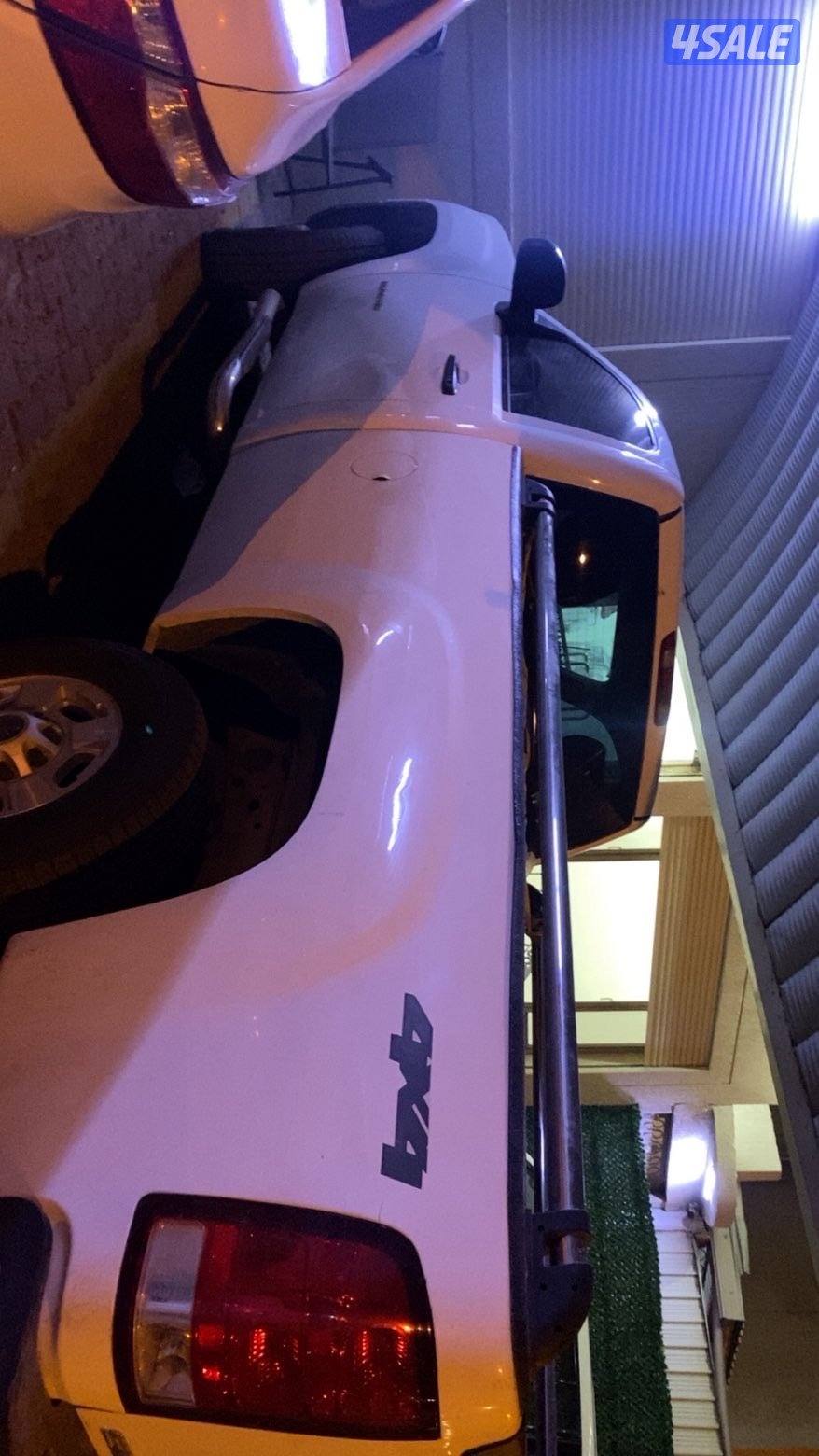 للبيع سيرا hd 2500 موديل 2011شرط الفحص قير ومكينه وشاصي عداد 288000الف6