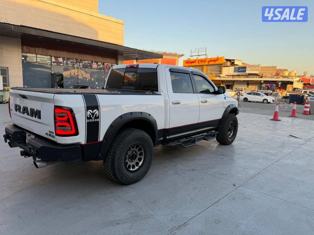 للبيع دوج رام 2011 ماشي 250 بحالة ممتازه3