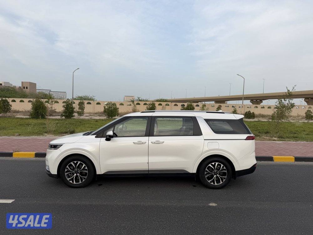 كرنفال 21 كامل المواصفات بحالة الوكاله3