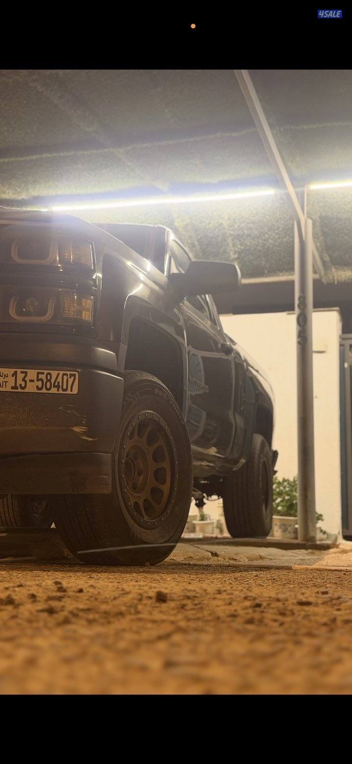 للبيع سلفرادو موديل 2015 ماشي 245 شرط الفحص قير مكينة شاصي0