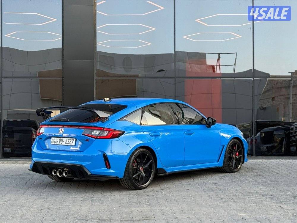 HONDA CIVIC R _2024 عداد 6الاف فقط3