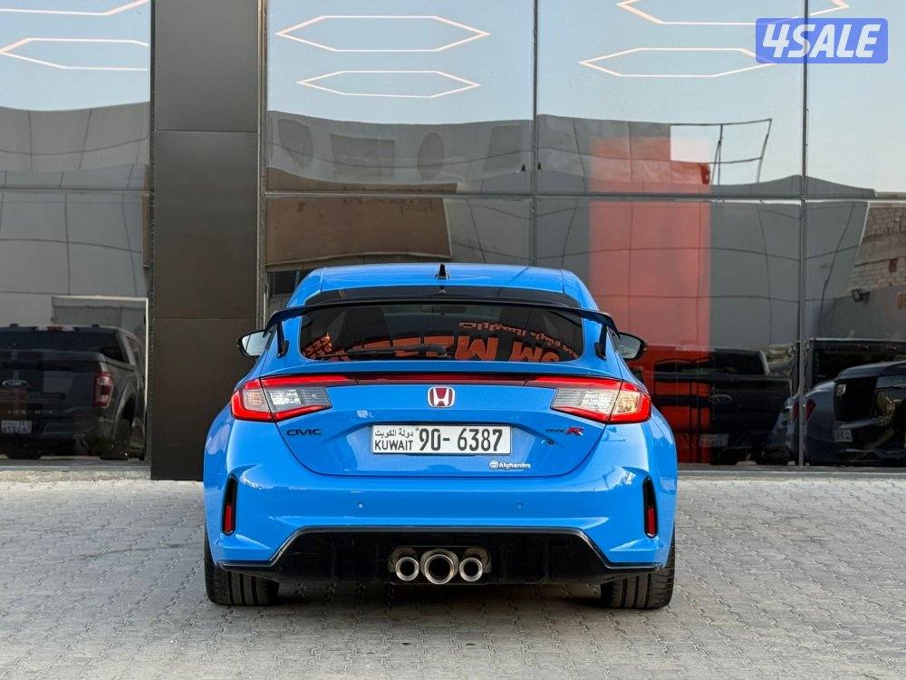 HONDA CIVIC R _2024 عداد 6الاف فقط5