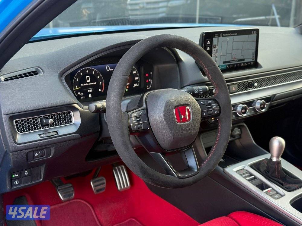 HONDA CIVIC R _2024 عداد 6الاف فقط7