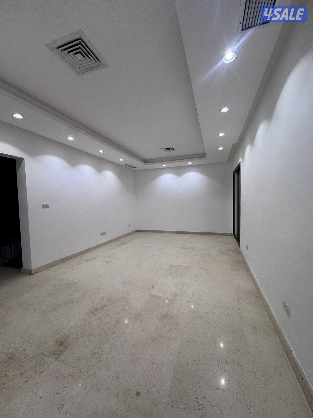 مكتب للإيجار بالعاصمة4