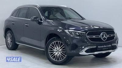 Mercedes-Benz GLC SUV0