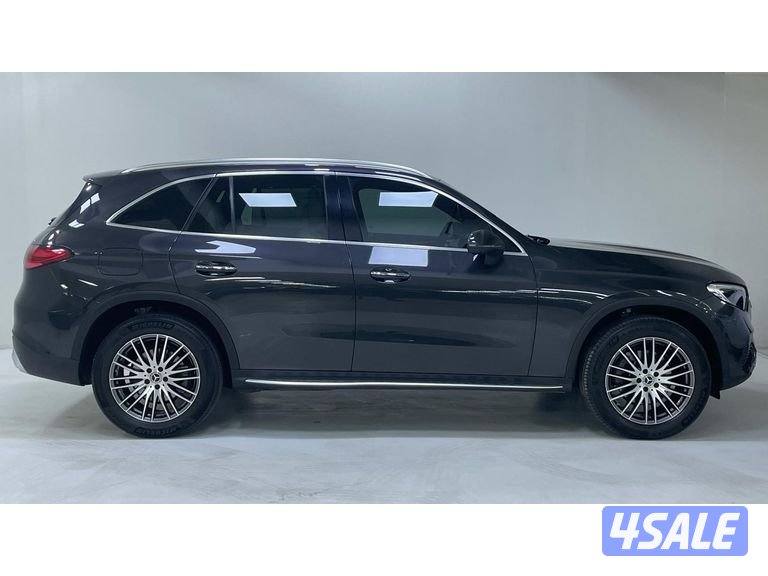 Mercedes-Benz GLC SUV4