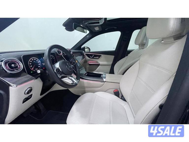 Mercedes-Benz GLC SUV10