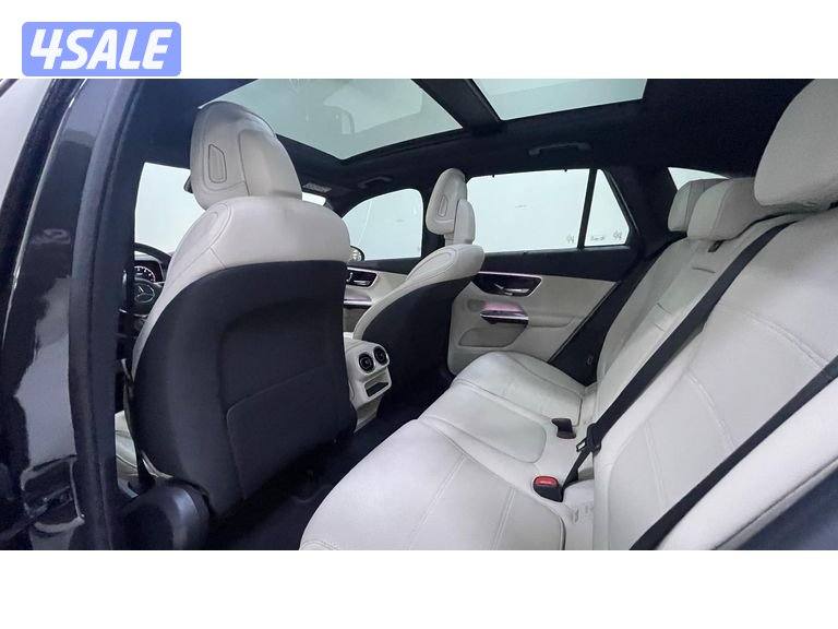 Mercedes-Benz GLC SUV13