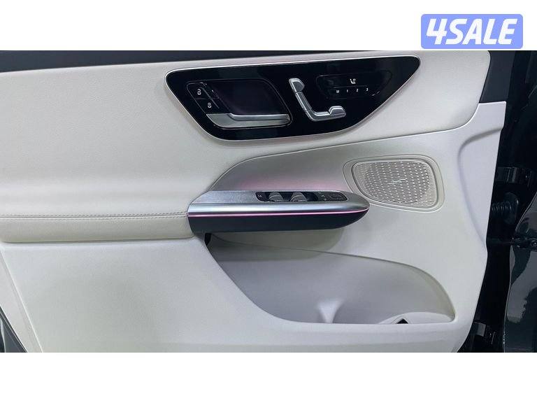 Mercedes-Benz GLC SUV14