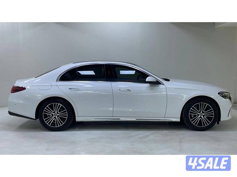 Mercedes-Benz E-Class4