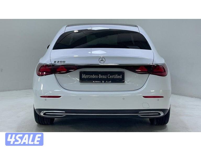 Mercedes-Benz E-Class6