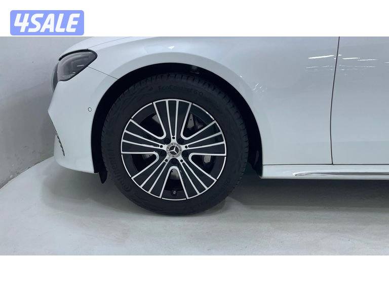 Mercedes-Benz E-Class8