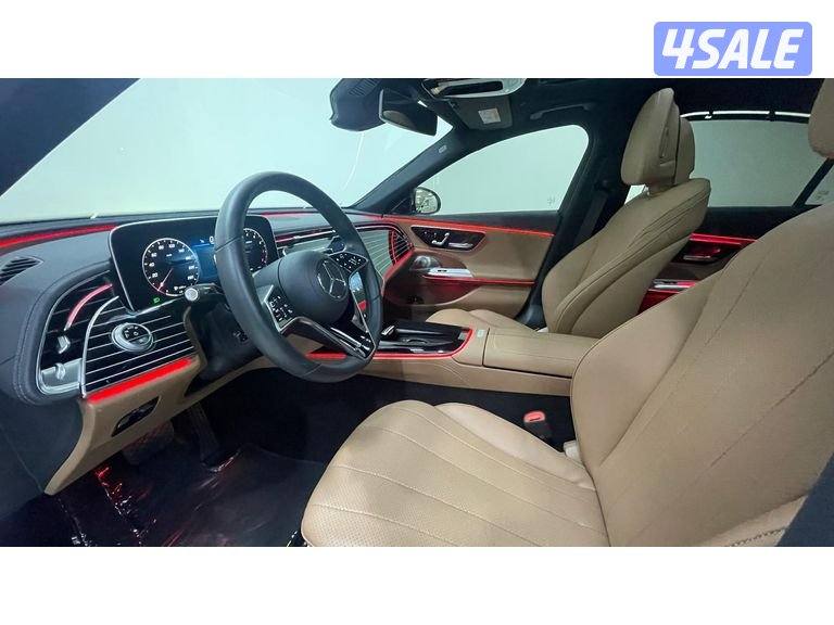 Mercedes-Benz E-Class10