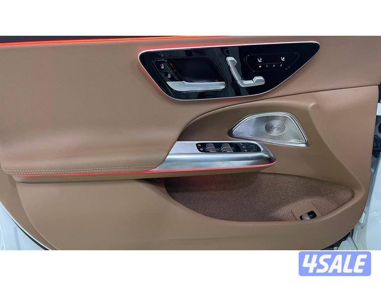 Mercedes-Benz E-Class14