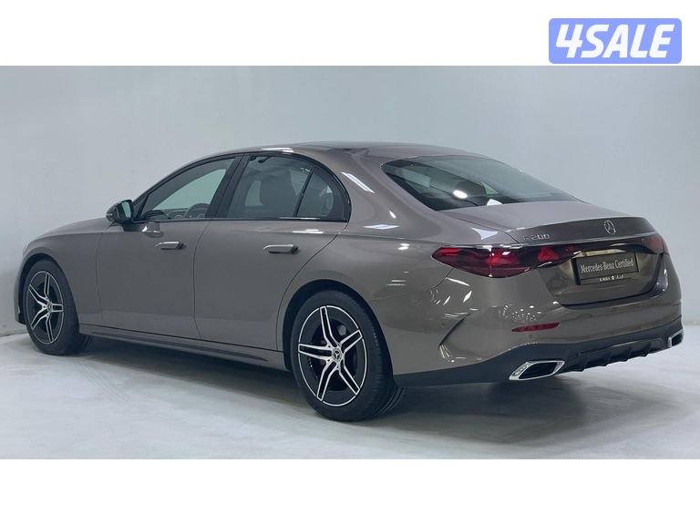 Mercedes-Benz E-Class5