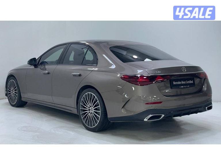 Mercedes-Benz E-Class5