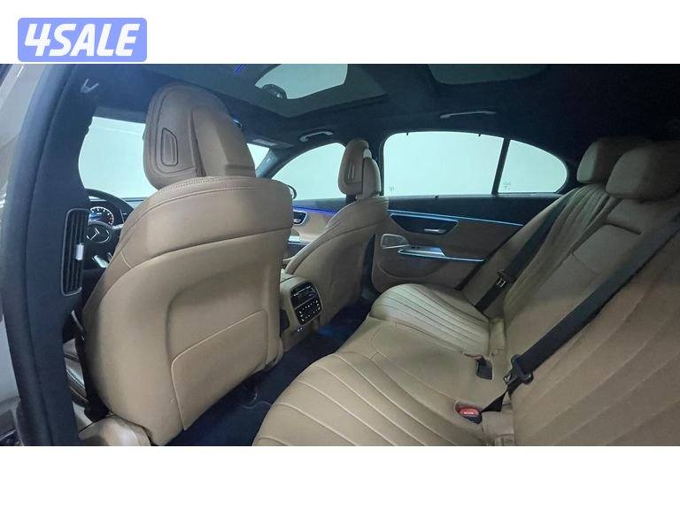 Mercedes-Benz E-Class13