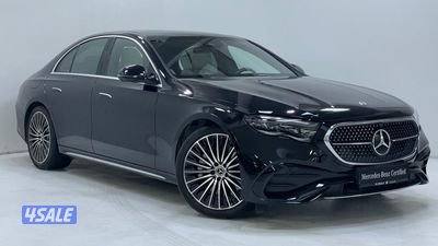 Mercedes-Benz E-Class0