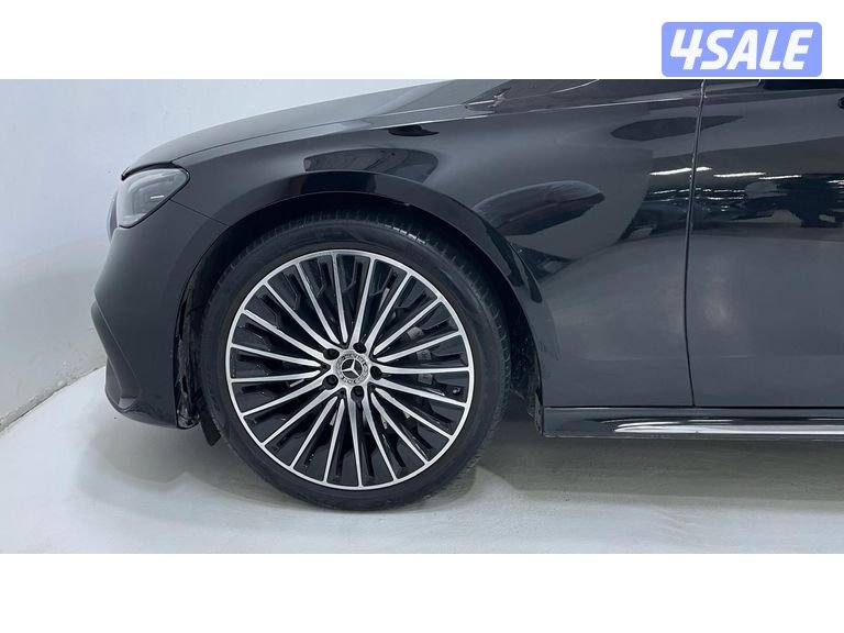 Mercedes-Benz E-Class8