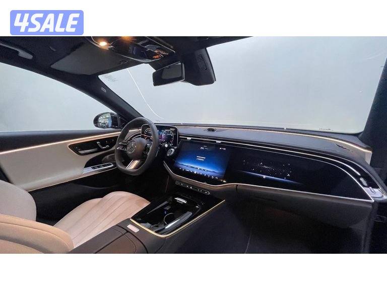 Mercedes-Benz E-Class9