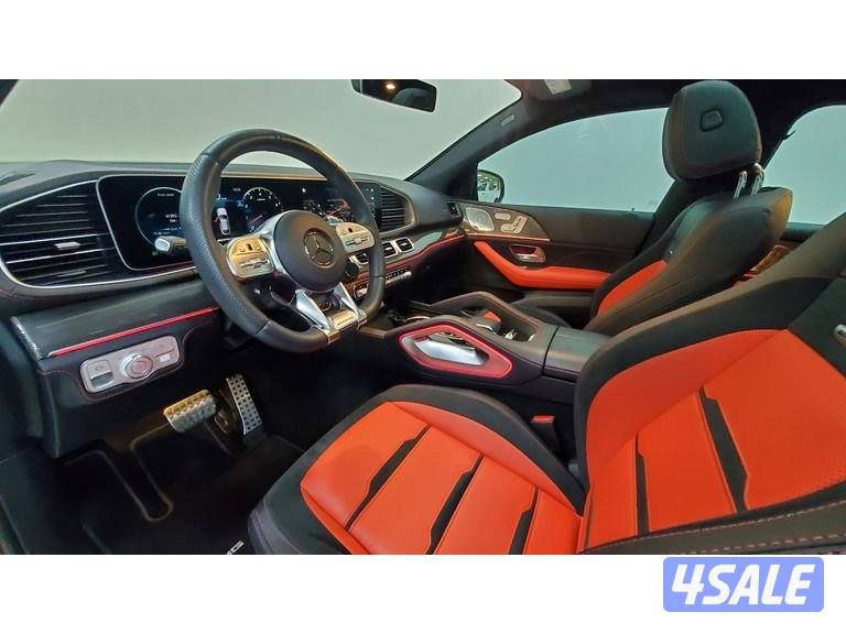 Mercedes-Benz GLE SUV10