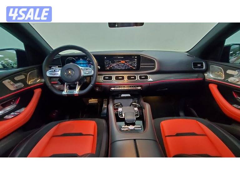 Mercedes-Benz GLE SUV12