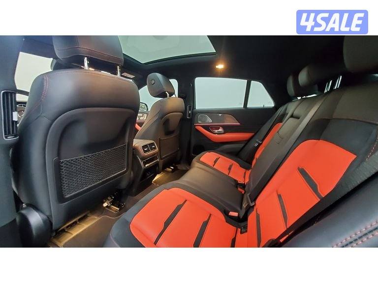 Mercedes-Benz GLE SUV13