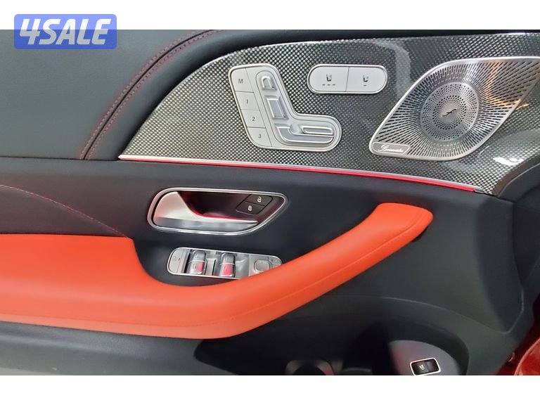 Mercedes-Benz GLE SUV14