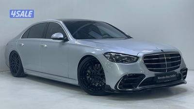 Mercedes-Benz S-Class0