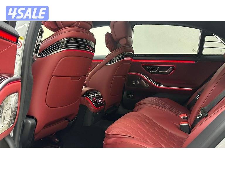 Mercedes-Benz S-Class13