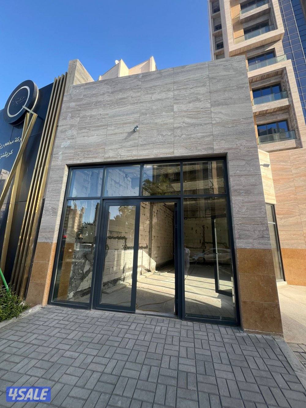 للإيجار محل بموقع ممتاز علي إشارة شوبير مساحة 80 م 2900 قابل للمساومة9