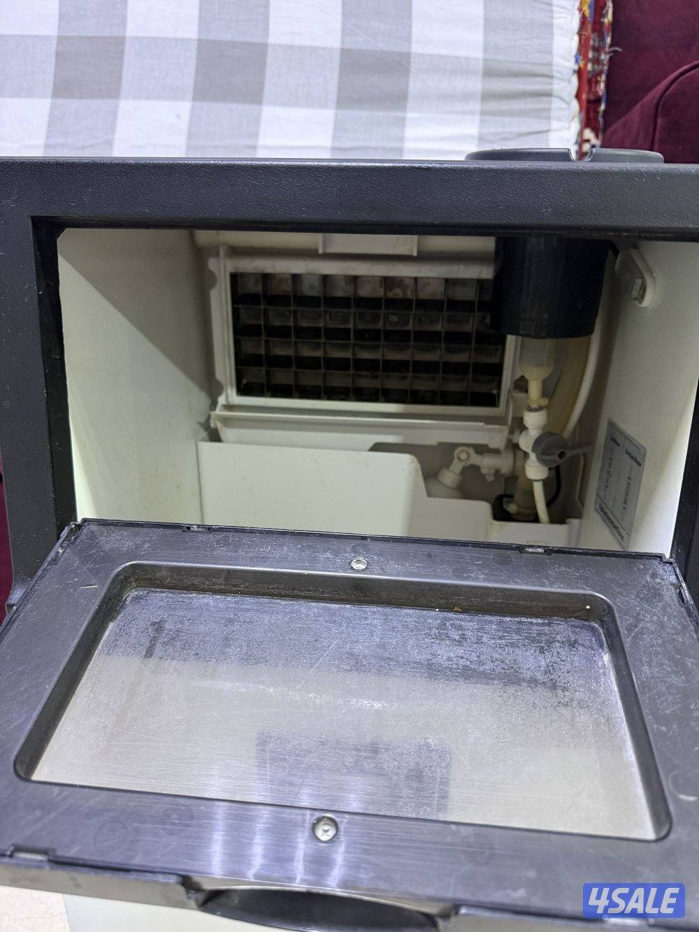 للبيع مكينة ثلج2