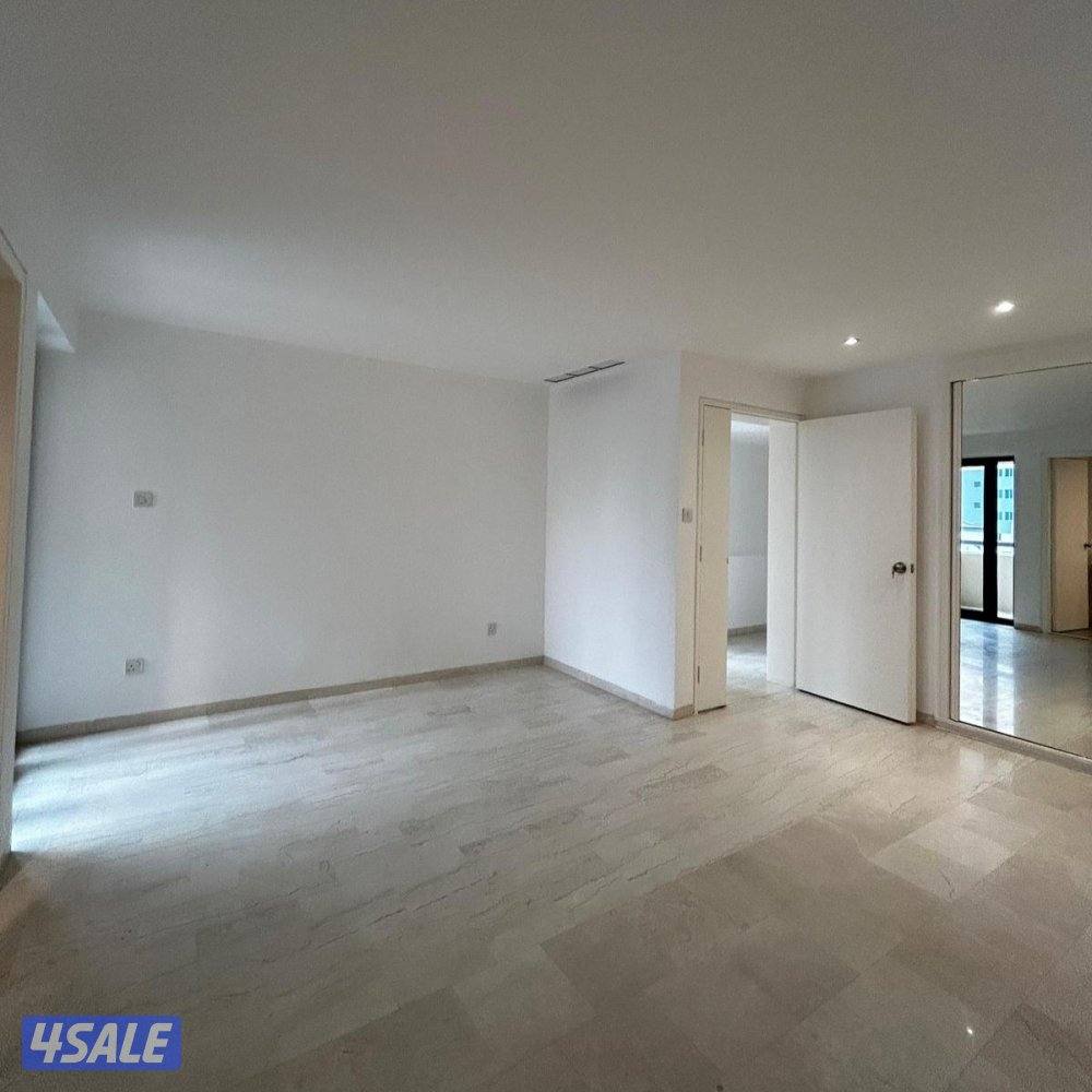 شقة نصف مفروشة للإيجار في بنيد القار5