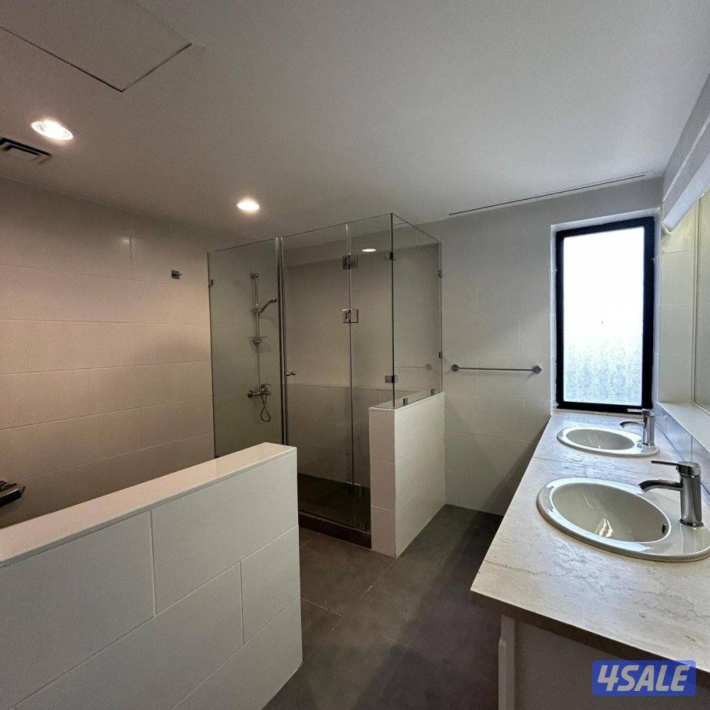 شقة نصف مفروشة للإيجار في بنيد القار8