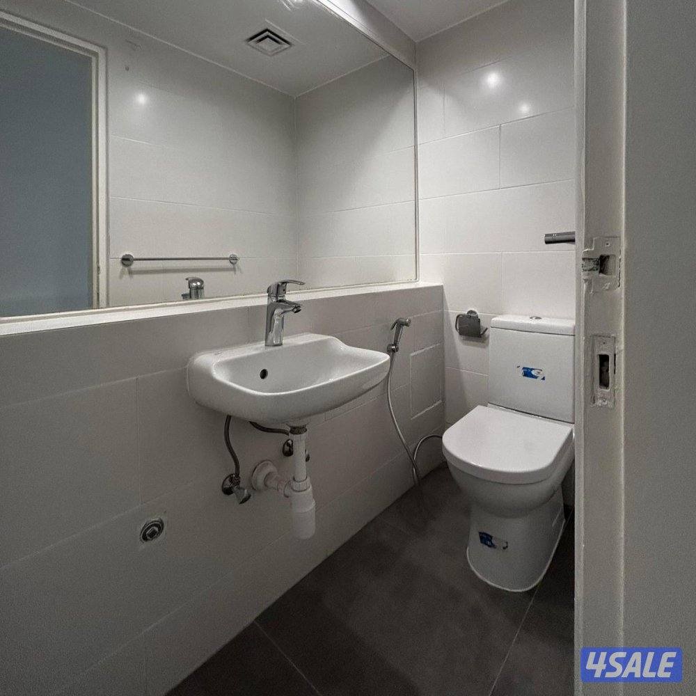 شقة نصف مفروشة للإيجار في بنيد القار12