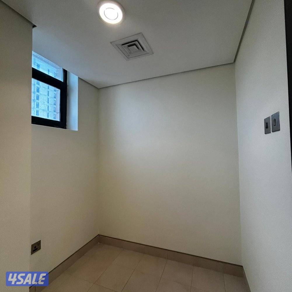 شقة إطلالة بحرية نصف مفروشة للإيجار في بنيد القار2