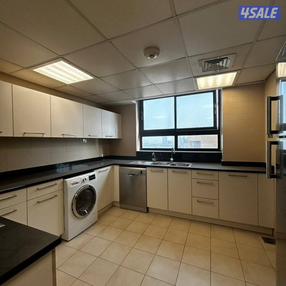 شقة إطلالة بحرية نصف مفروشة للإيجار في بنيد القار5