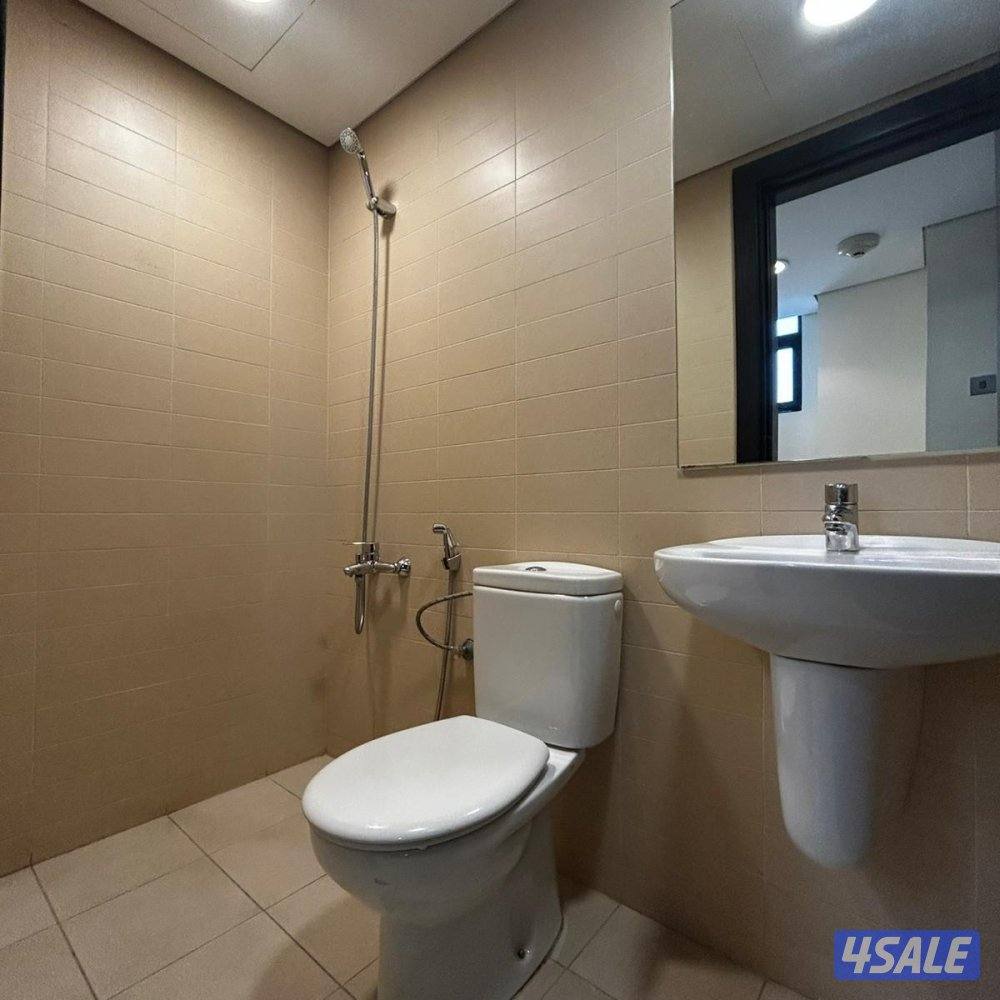 شقة إطلالة بحرية نصف مفروشة للإيجار في بنيد القار7