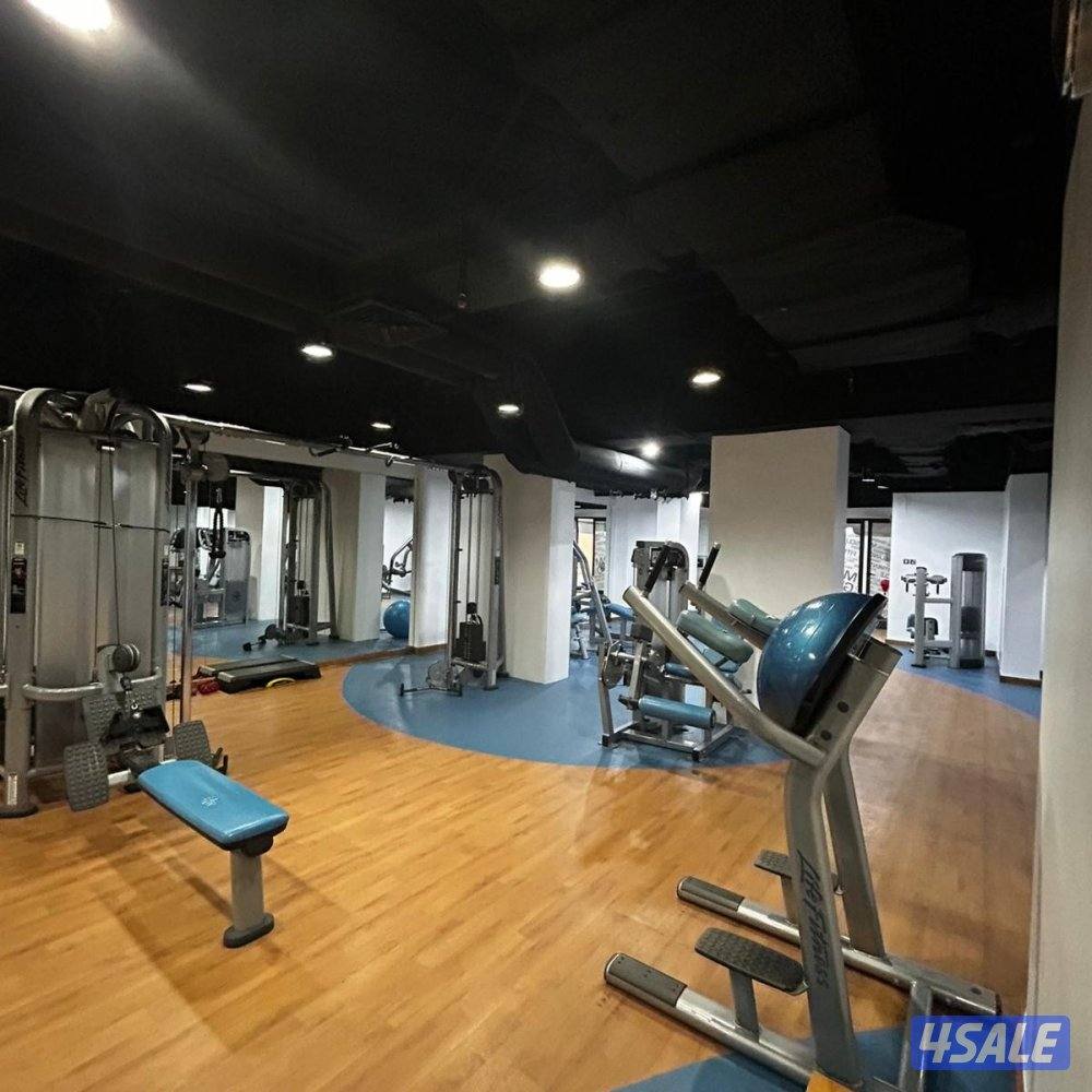 شقة إطلالة بحرية نصف مفروشة للإيجار في بنيد القار8