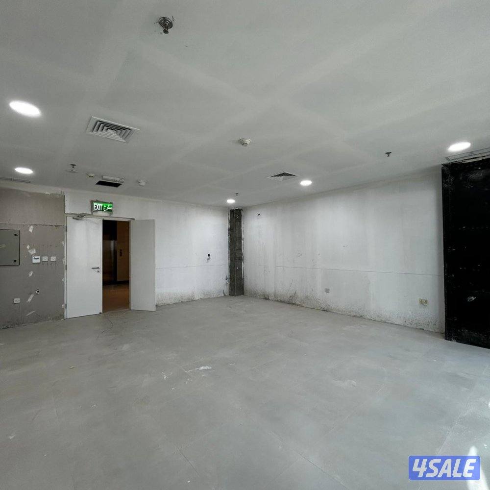 مكتب تجاري مع فترة سماح للإيجار في شرق1