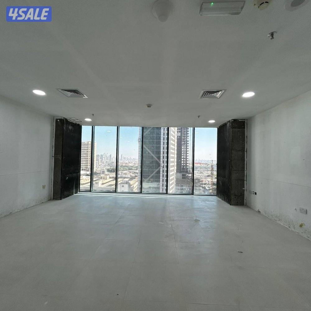 مكتب تجاري مع فترة سماح للإيجار في شرق4